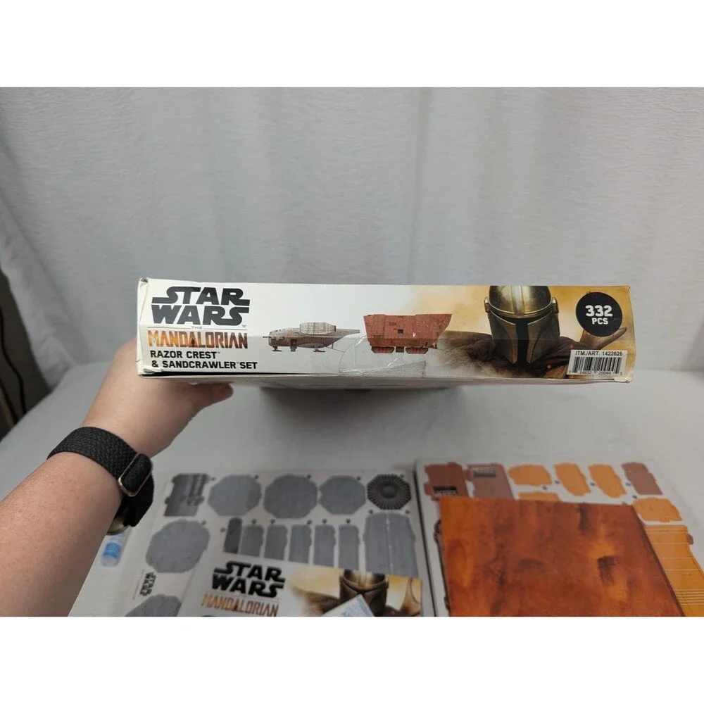 Star Wars - The Mandalorian - Paper Model Kit - Razor Crest & Sandcrawler Set